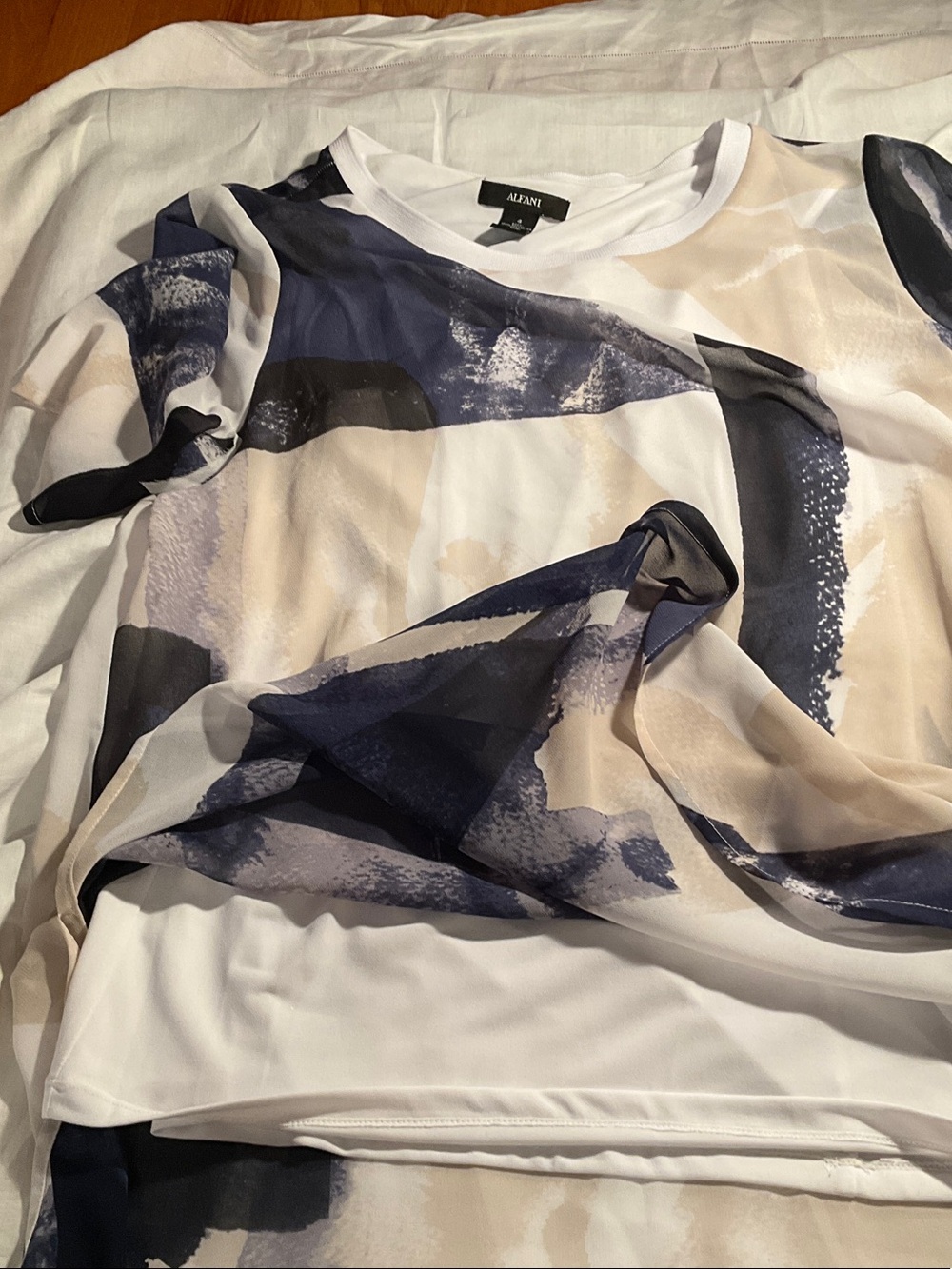 Alfani Abstract short sleeve tunic shirt w/ white tee - Picture 5 of 8